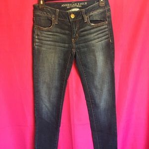 Like new American Eagle Jegging Jeans size 0 Reg